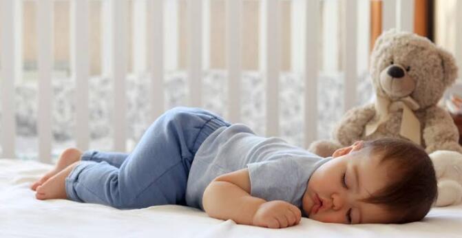 为什么最近宝宝喜欢趴着睡,为什么这么多宝宝爱趴着睡