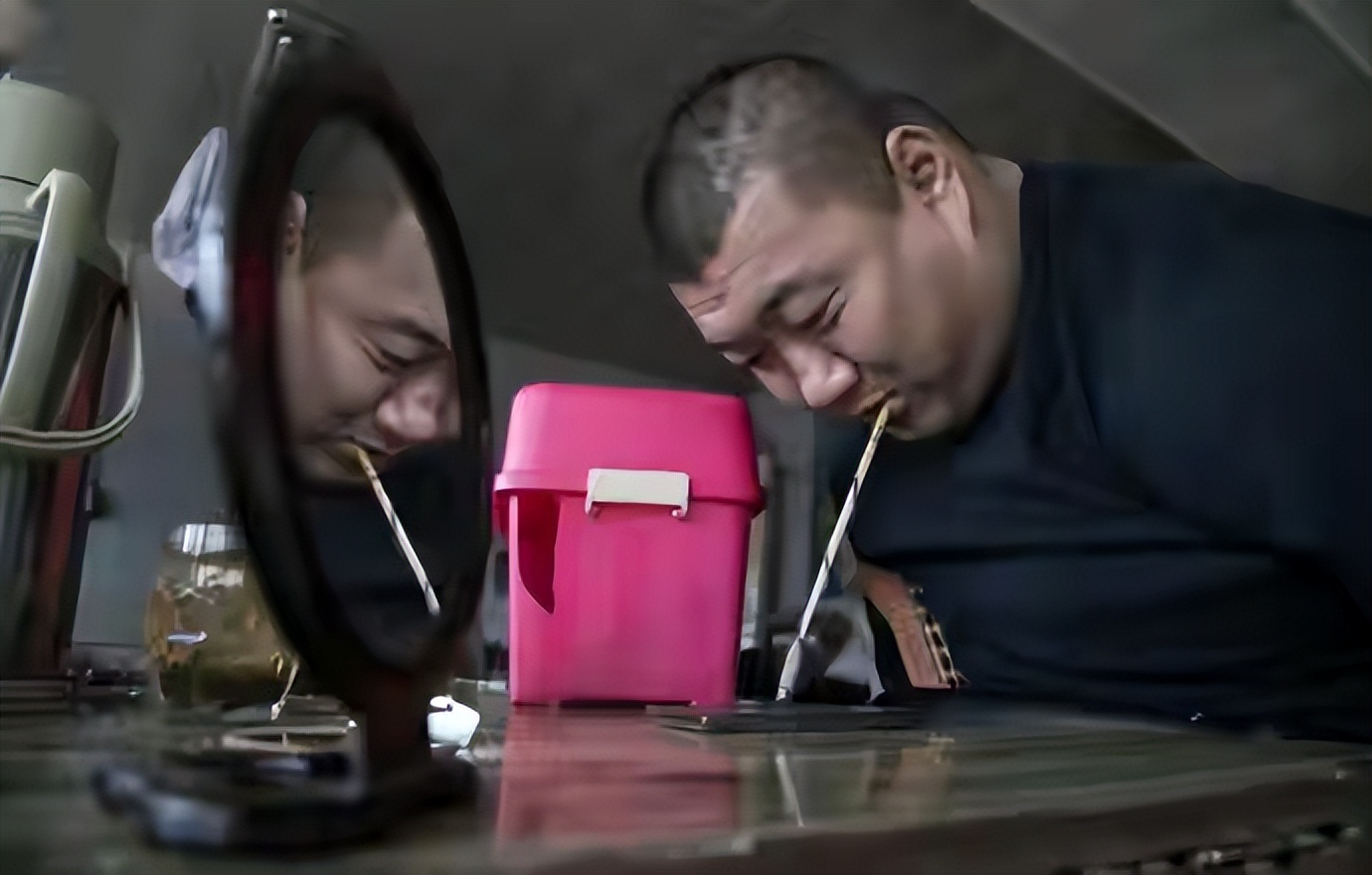 杈藉畞灏忎紮澶╃敓娌℃湁鎵嬭剼,鐢蜂汉鍑虹敓灏辨病鎸囩敳