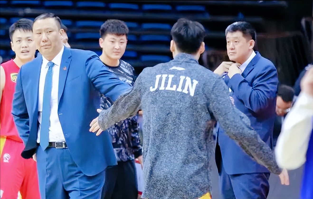 cba主教练最惨的一次,cba主教练暴怒时刻