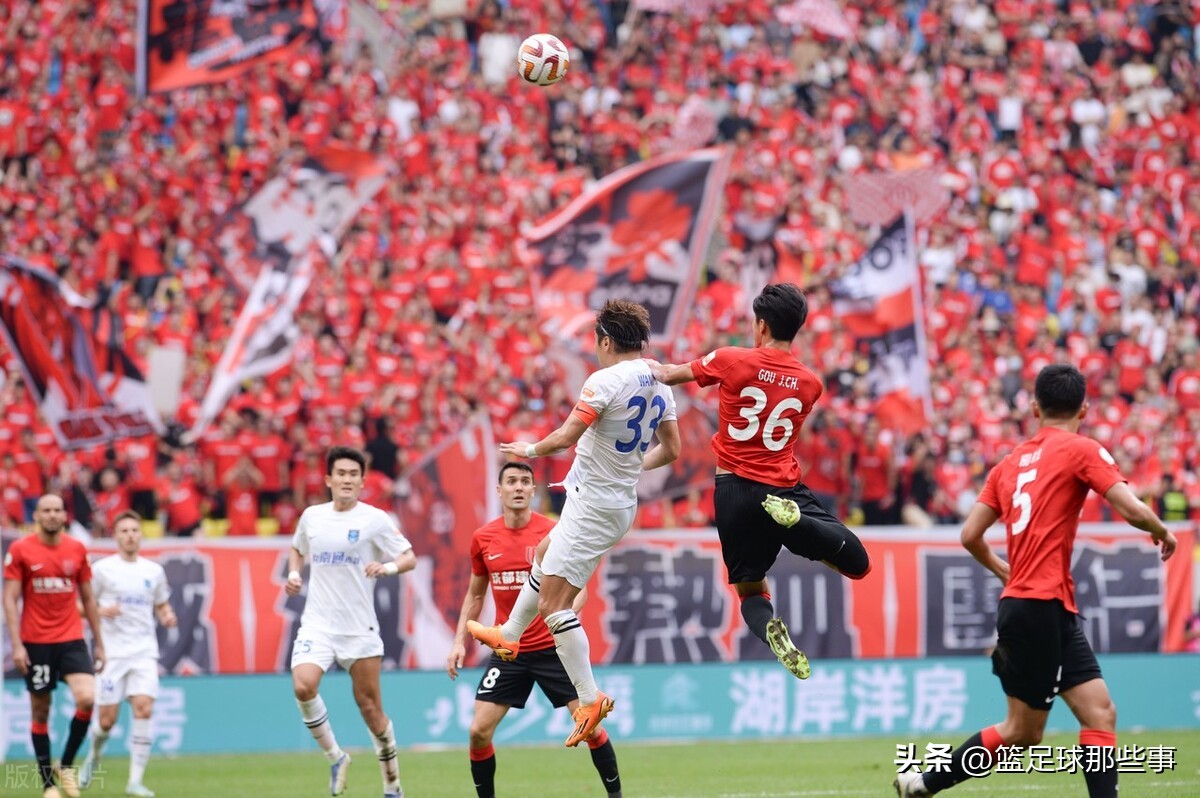 成都蓉城pk武汉三镇费利佩进球,泰山对荣城费利佩的进球