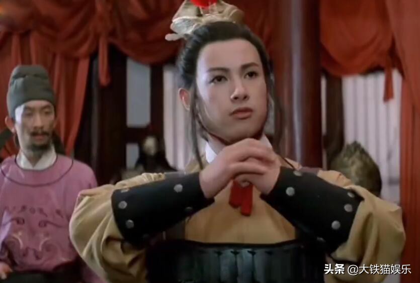 同样是演“俏罗成”，有人俊而不娘，有人油腻耍帅，放一起差距大