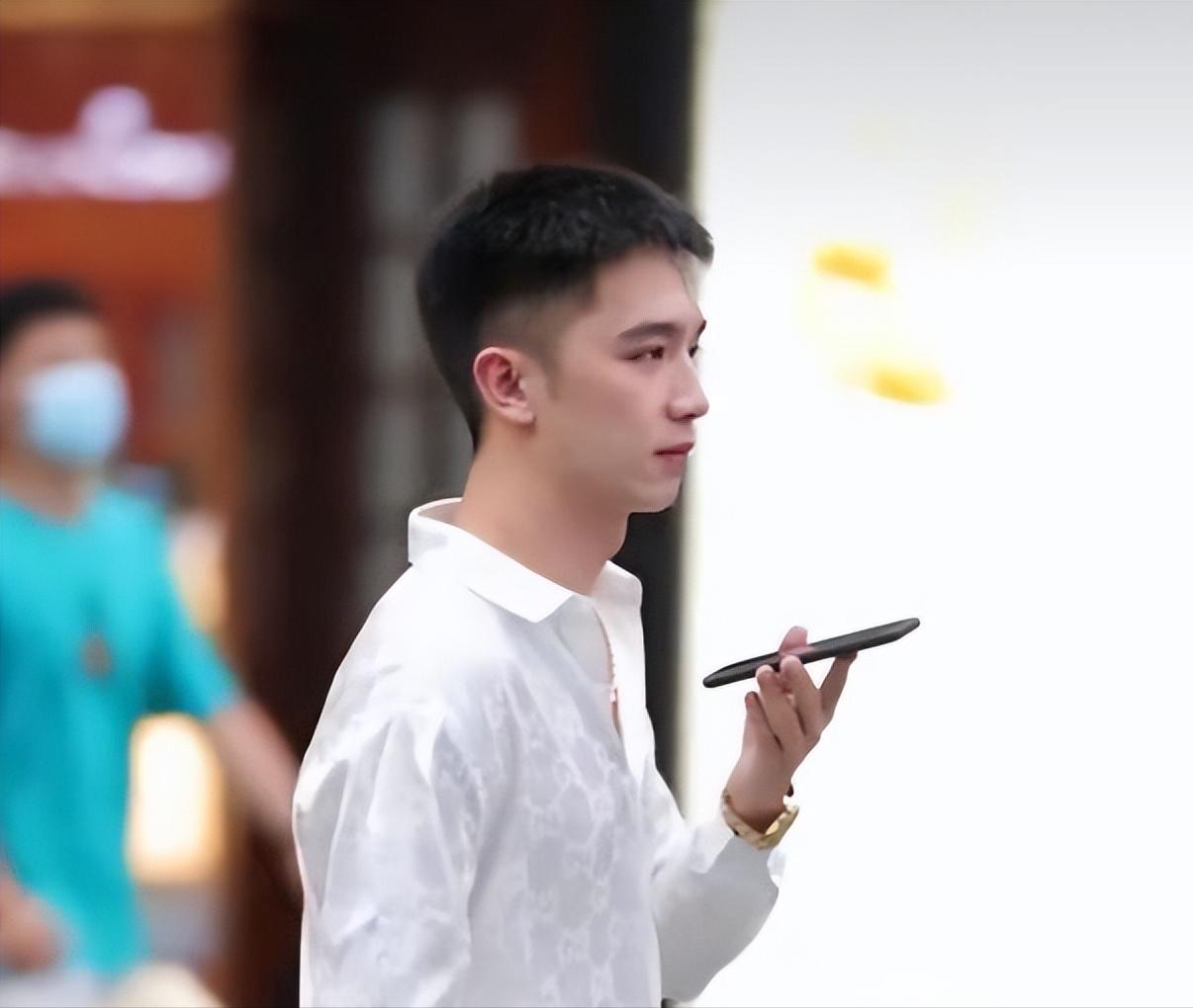 四川男人,痞帅与霸道的快手红人,全网百万粉丝,有着励志的故事