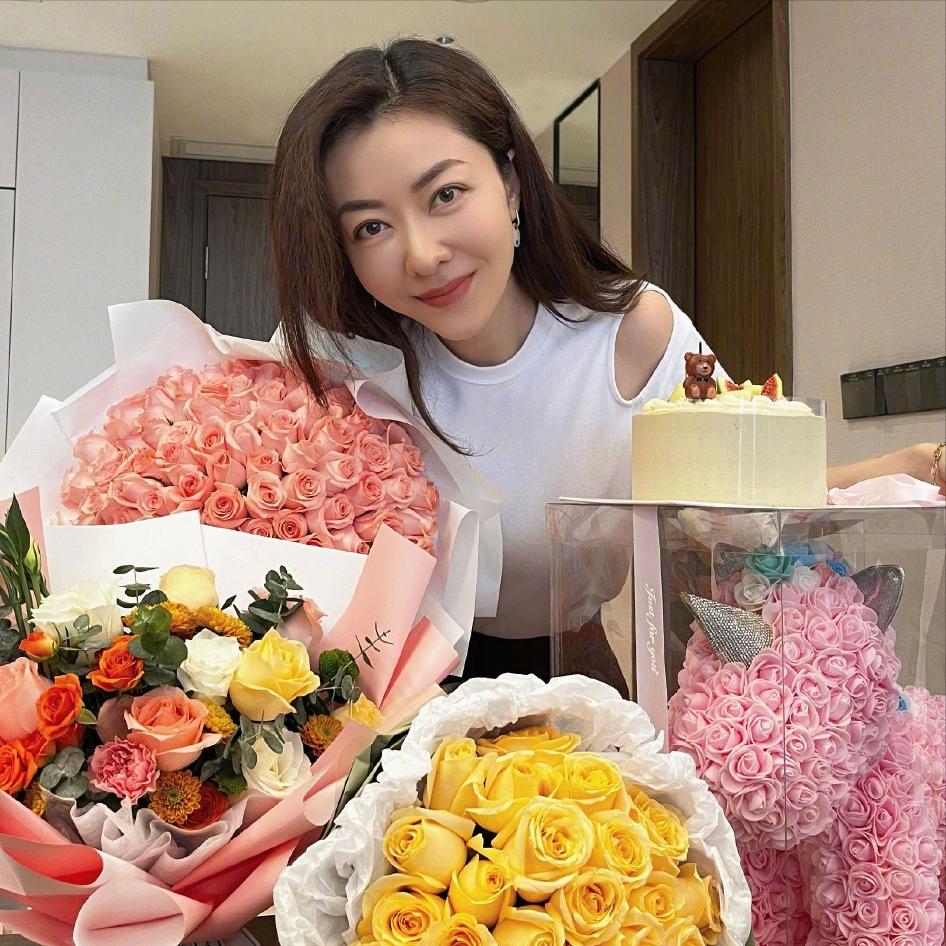 熊黛林拜金,熊黛林上位