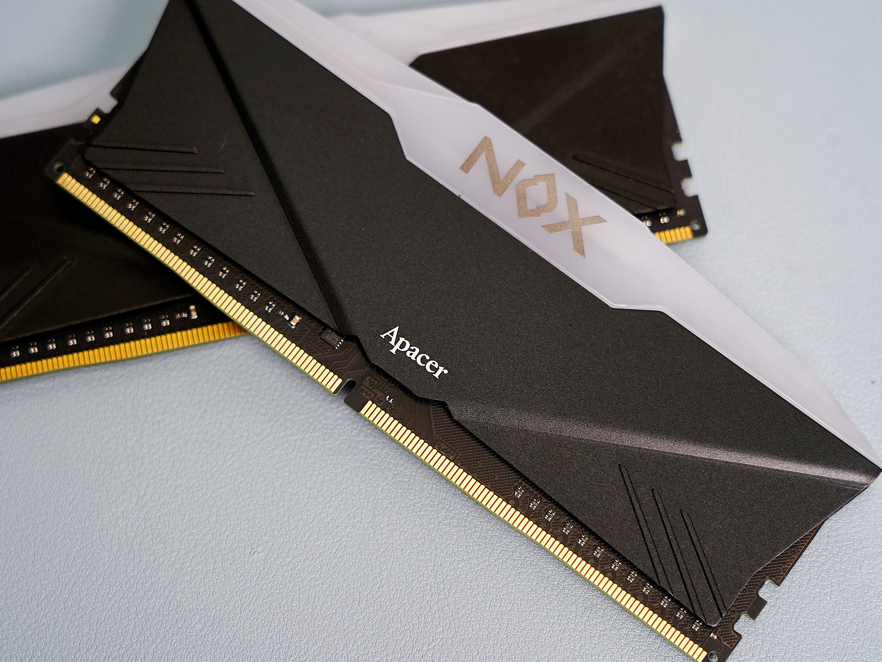 最新装机方式：背插式体验，I7+B760+RTX4070Ti攒台白白的主机