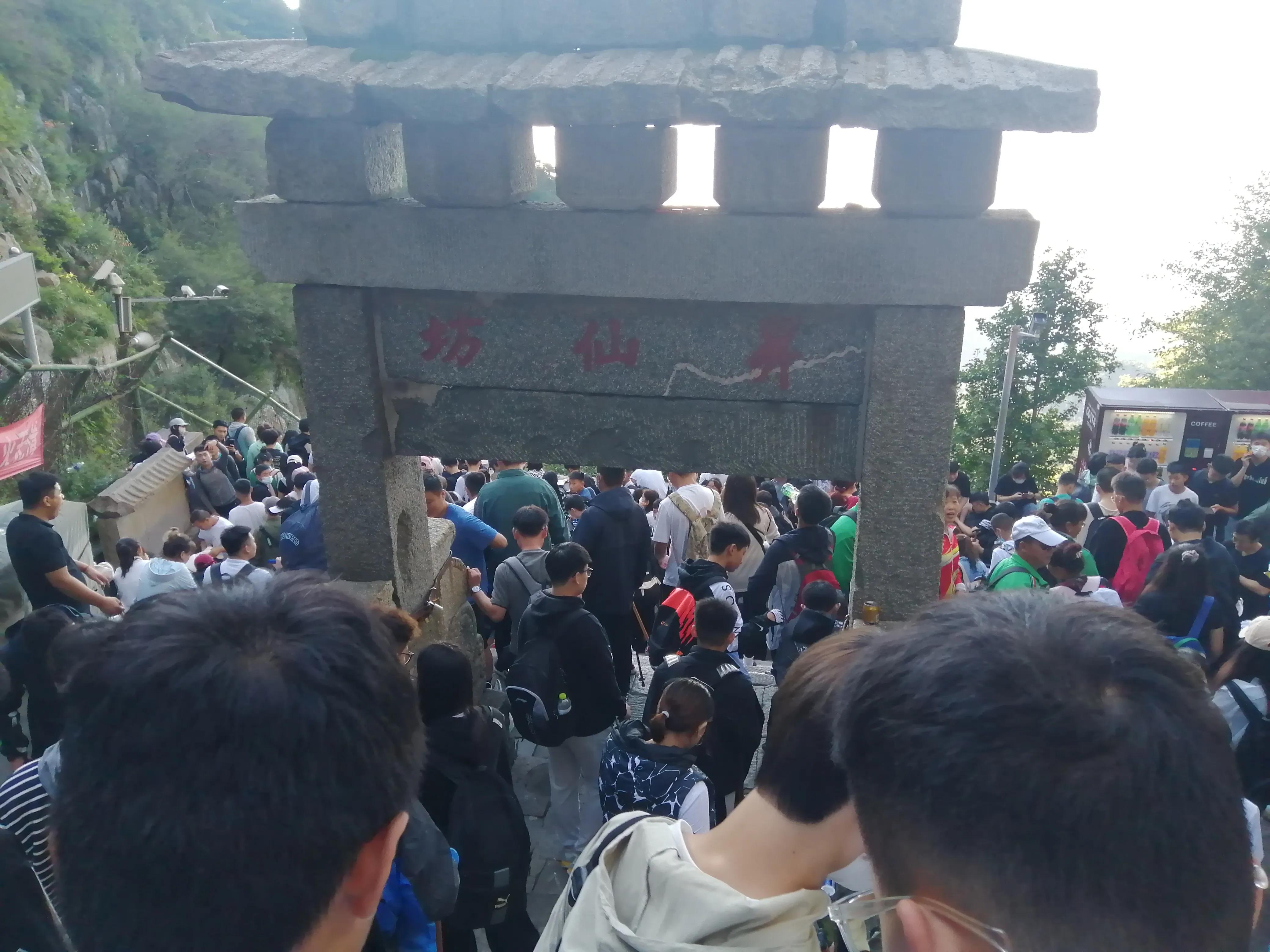 夜登泰山观日出最详细攻略,爬泰山看日出日落赏泰山美景