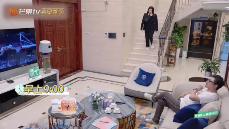 炫富一姐李湘：早餐花7000元，富养女儿惹争议，被王岳伦戴绿帽