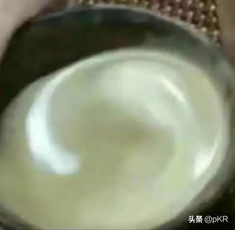 杨子长条玉作葩花光冻棘眩冰花。短蓬几见空相似，捕影图成试吃茶