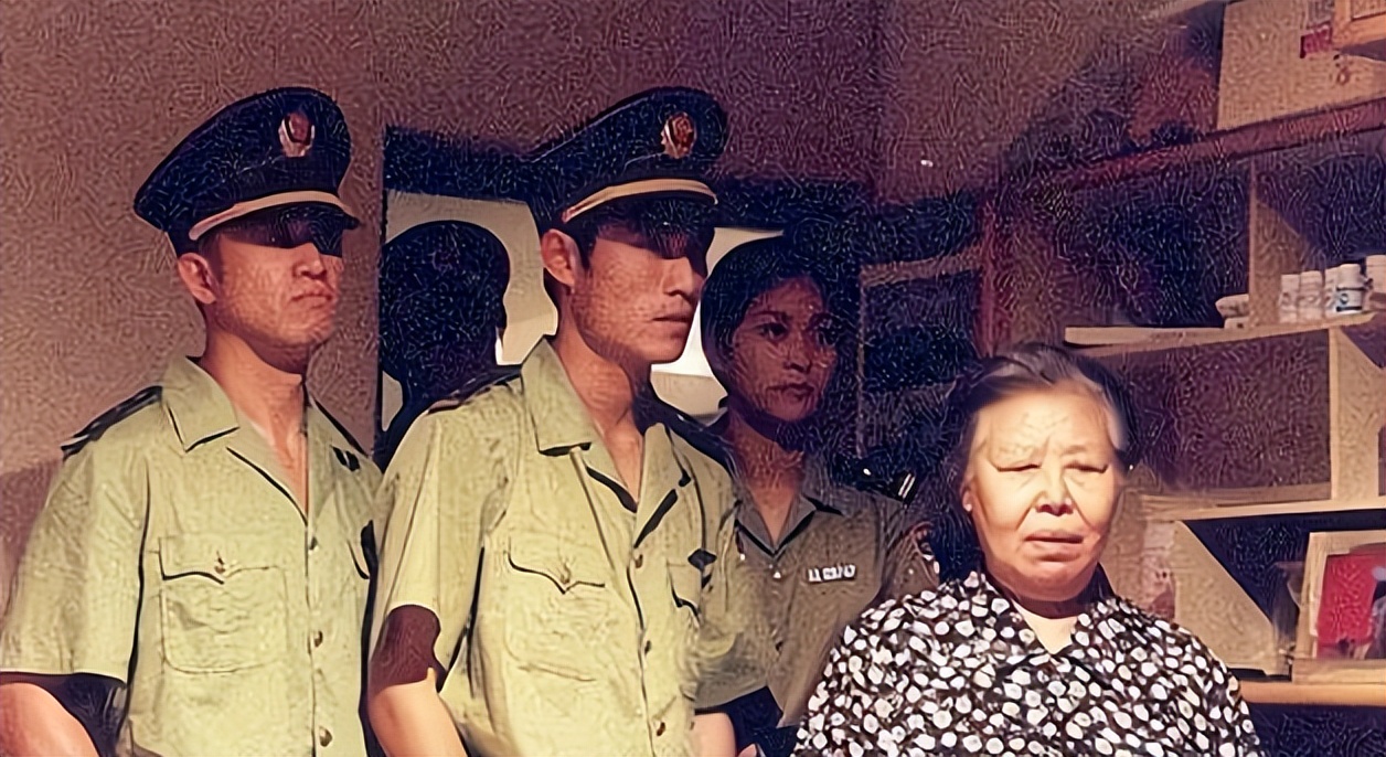 男子售卖4厘米钥匙扣,小伙子因手枪形状的钥匙扣被判刑