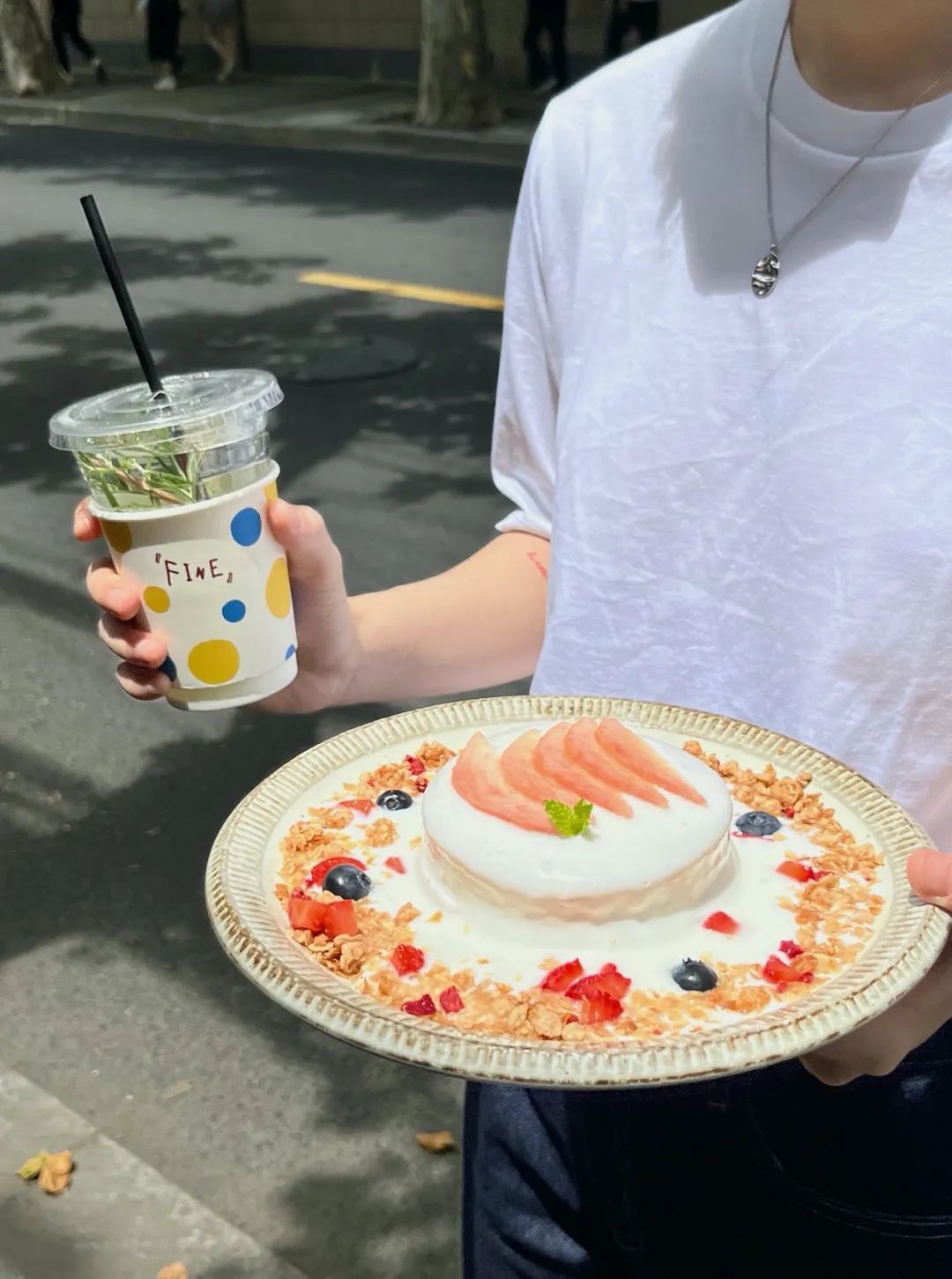 超级网红FINE,5家分店全面撤离乌鲁木齐中路