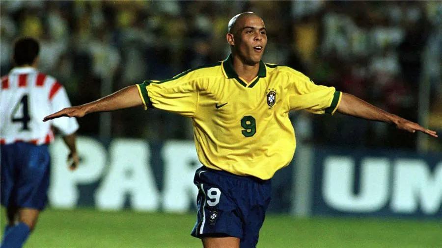 fifaonline4大罗和阿德里亚诺,阿德里亚诺和大罗配合