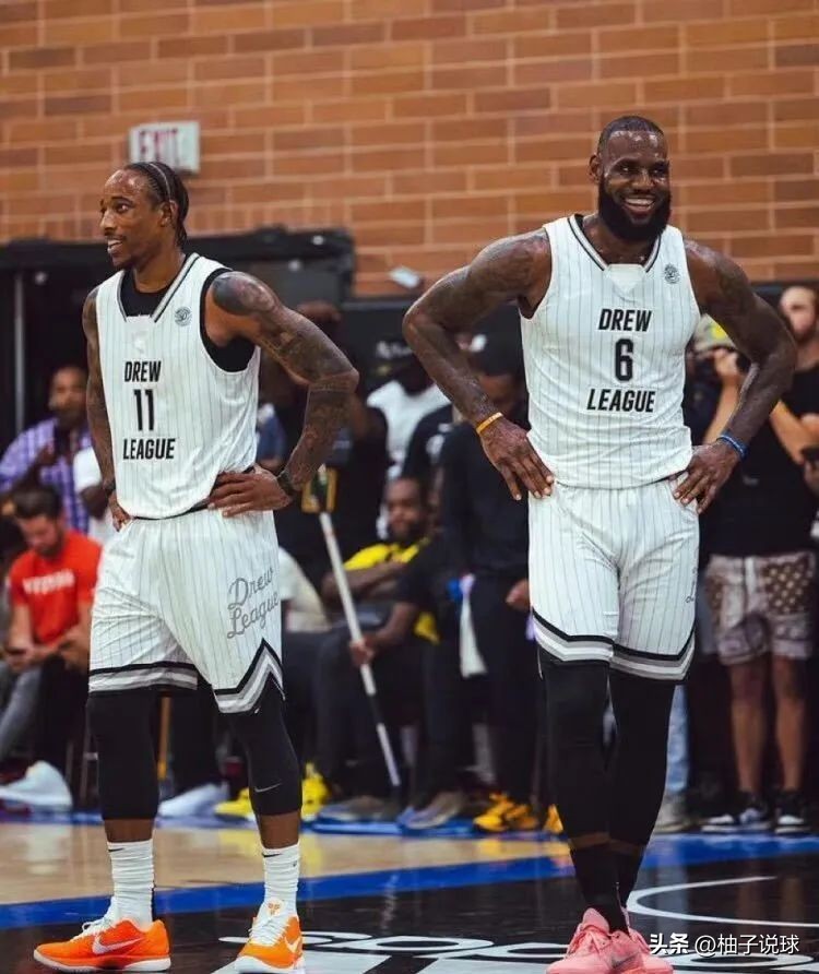 新科武状元当街被打,状元被暴打