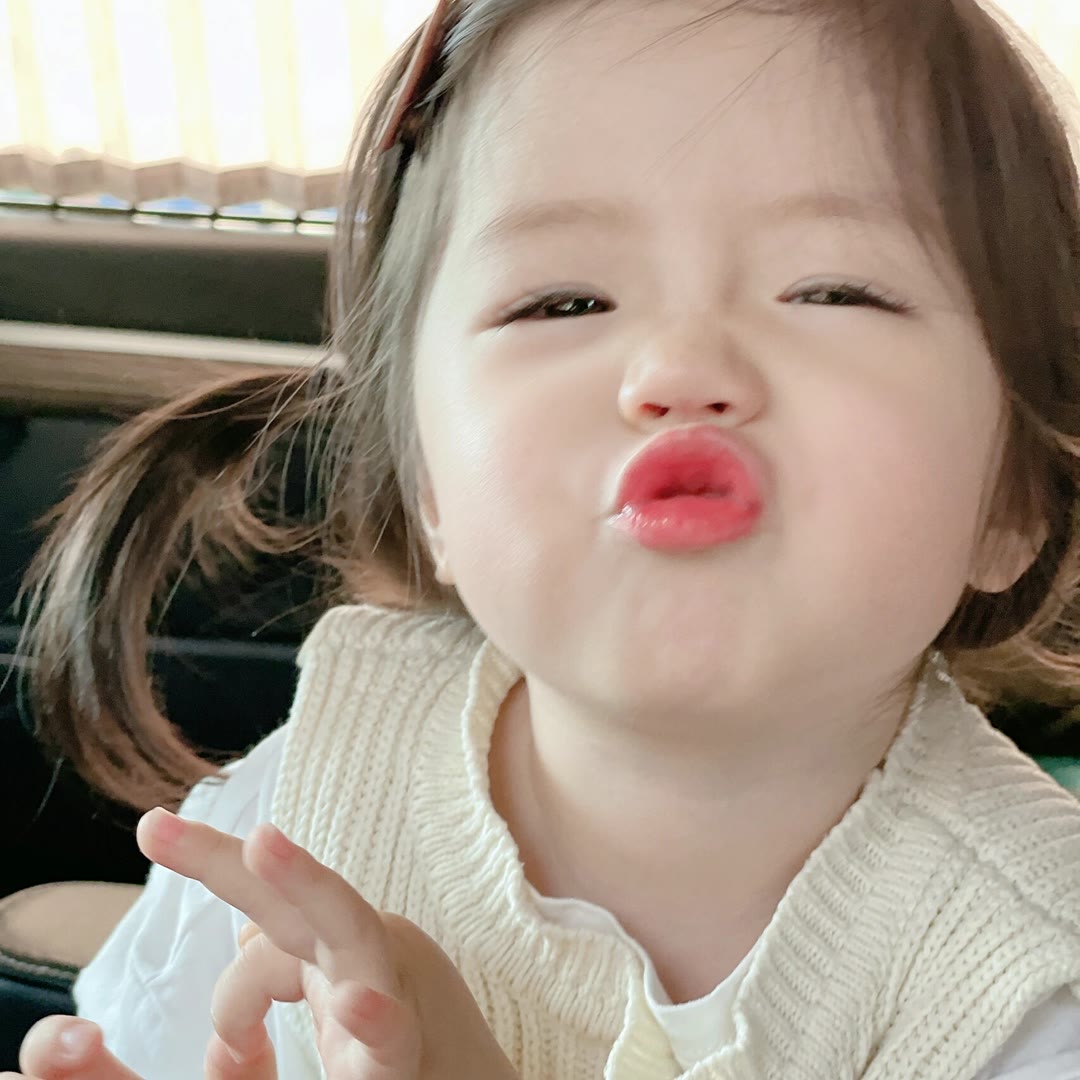 wechat可爱的壁纸,wechat真人头像可爱搞怪