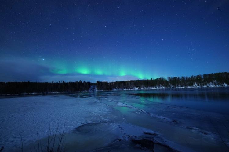追寻光明与真理,追逐光明和黑暗
