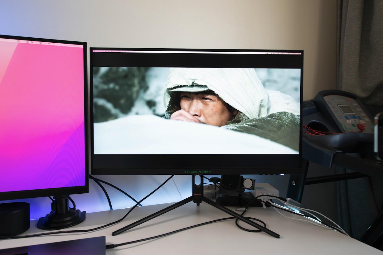 实测!告诉你,选27寸还是40寸超大尺寸显示器?144Hz/1ms/4k