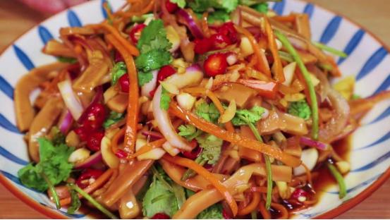 泡发鱿鱼最正确的方法,鱿鱼怎么泡发得更大