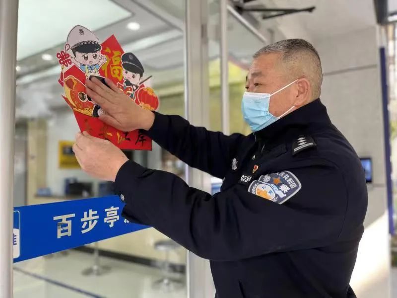 【万家团圆我在岗位】湖北公安：除夕，我走进派出所