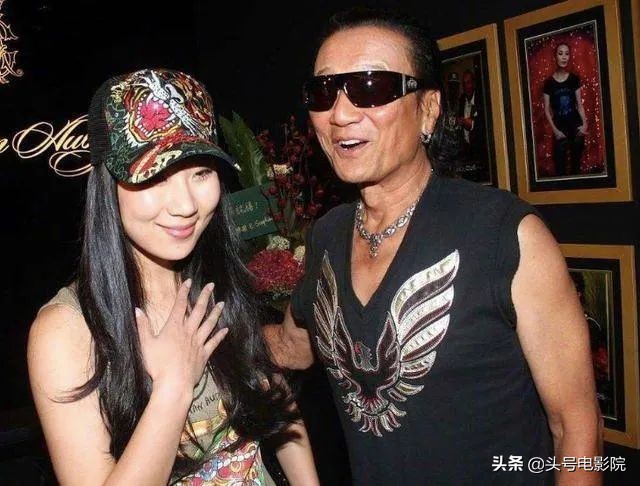 84岁谢贤与女友重燃爱火,谢贤84岁和初恋重温旧情