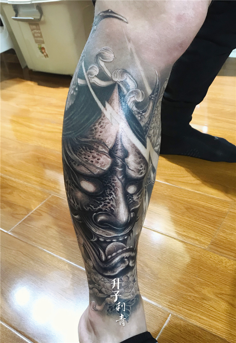 纹身结痂碰水了怎么办,重庆纹身能否彻底洗掉