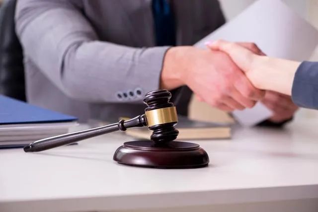 为什么90%的律所都钟情“大众点评”？丨律斗云