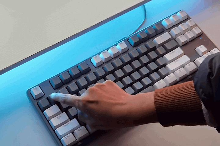 黑爵104键机械键盘,pbt键帽食品级