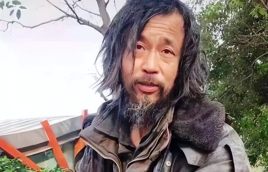 流浪大师沈巍被曝收入,流浪大师沈巍直播视频