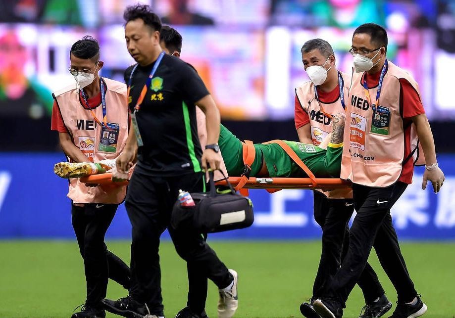 濂宠秴闃熷憳鍙椾激鍊掑湴,濂宠秴鑱旇禌鍚庡崼鍙椾激