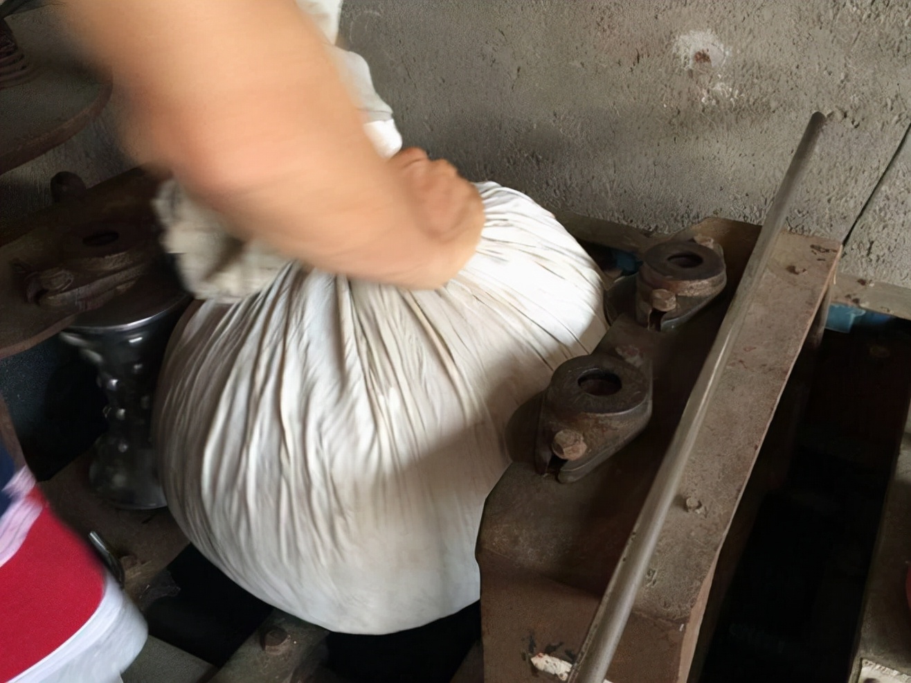 如何辨别铁观音加香精的真假,铁观音的兰花香辨别真假