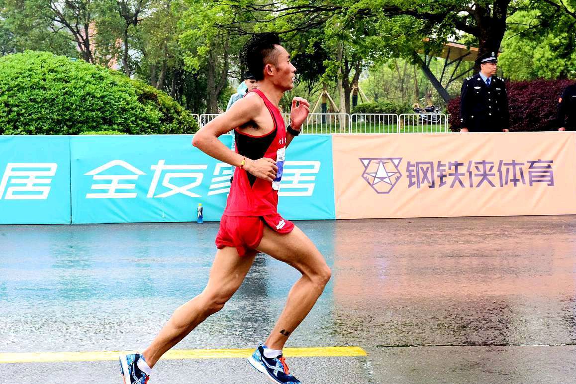 小步幅跑步技巧推荐,慢跑步幅越小越好吗