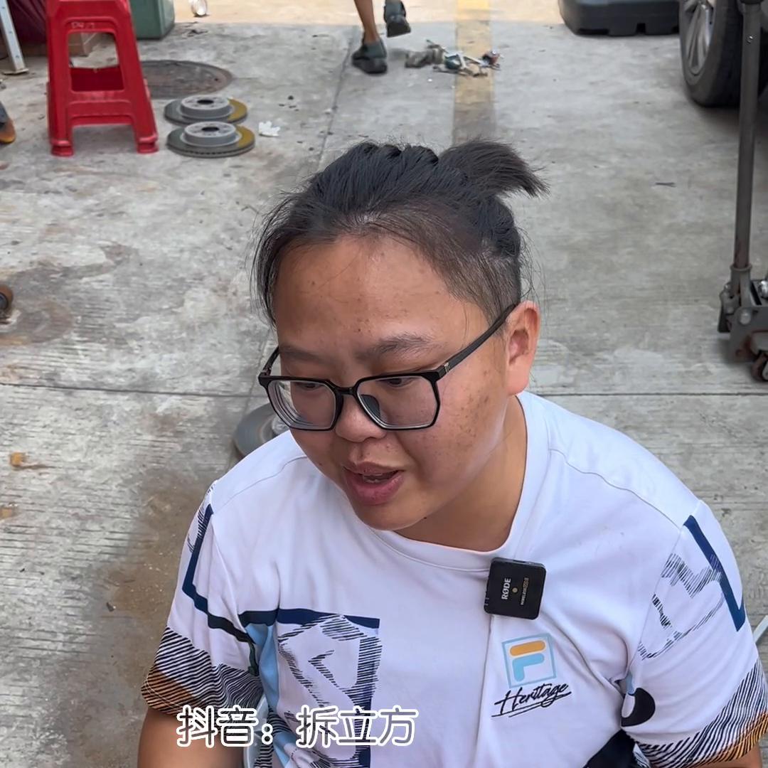 径向卡钳如何改装辐射卡钳,红色卡钳改装店