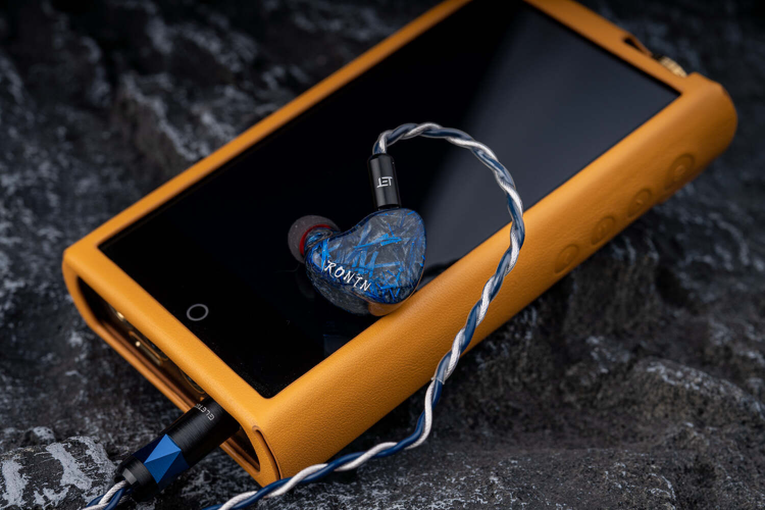 一款偏科得很精准的甜品级流行塞——NobleRonin