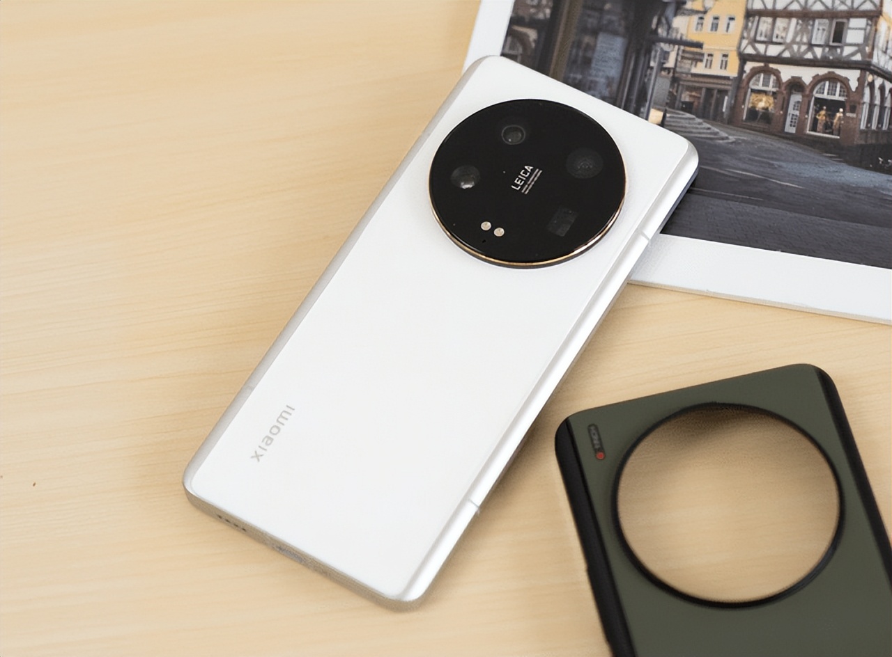 2023年下半年各大旗舰手机优缺点,2023年旗舰手机大比拼哪家最强