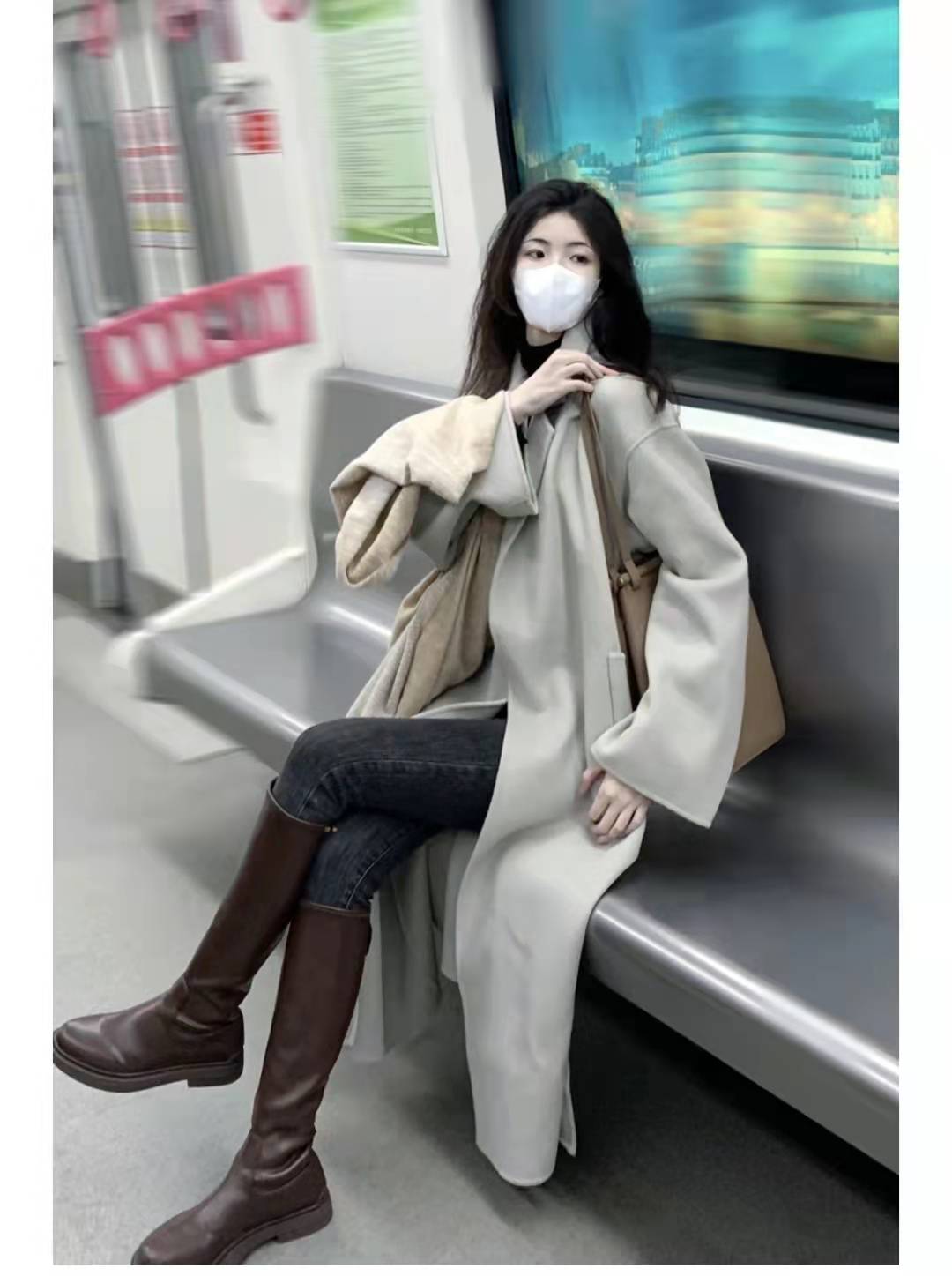 女式大衣什么颜色好看,黑色大衣配什么颜色围巾好看