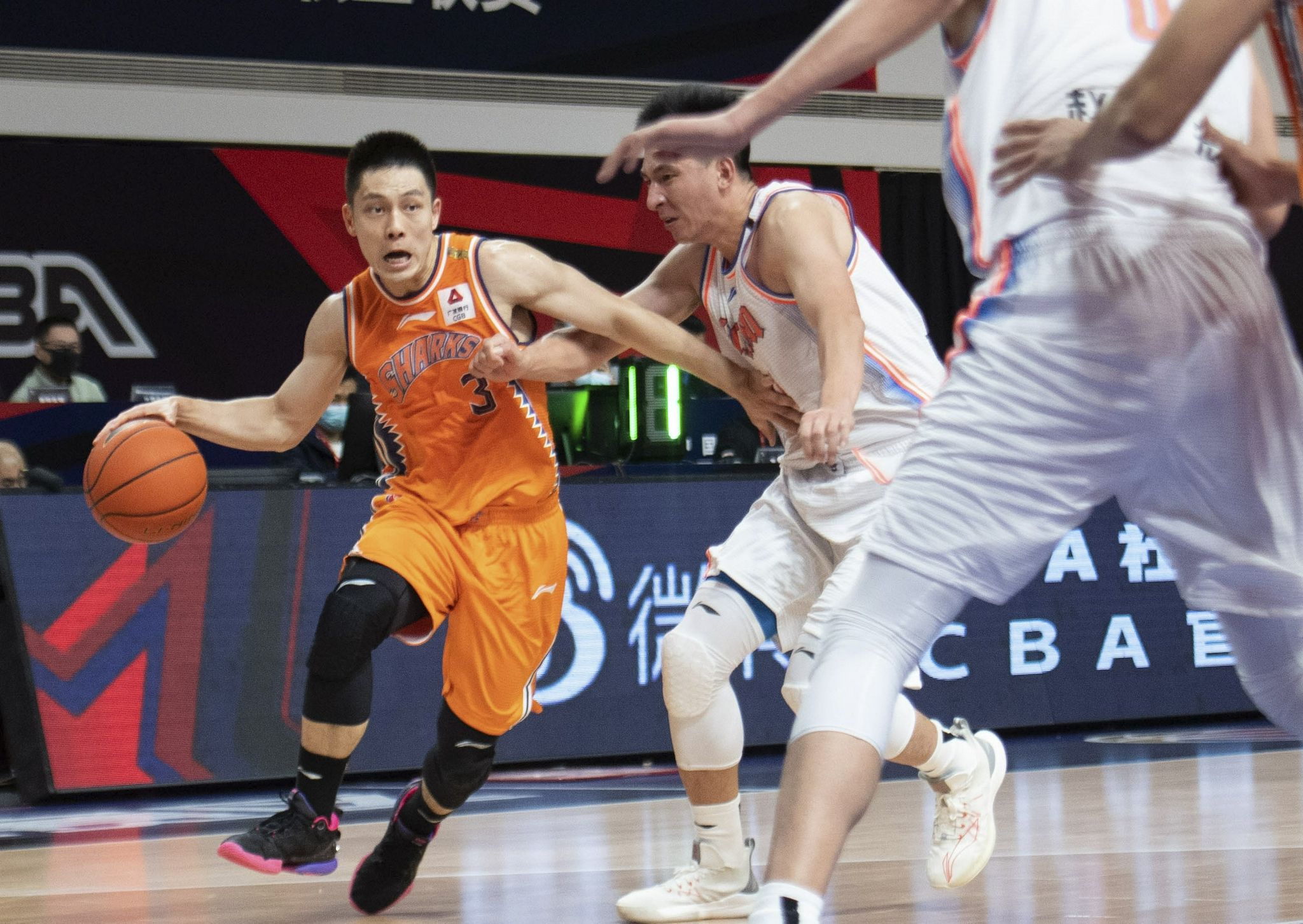 2021-2022赛季cba抢断王,2016-2017cba赵继伟绝杀