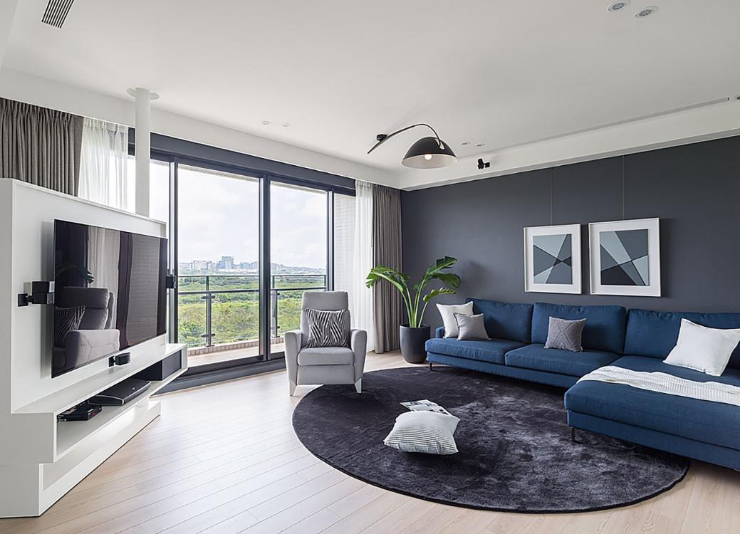 小户型客厅电视柜装修现代简约风,118户型适合满墙电视柜吗