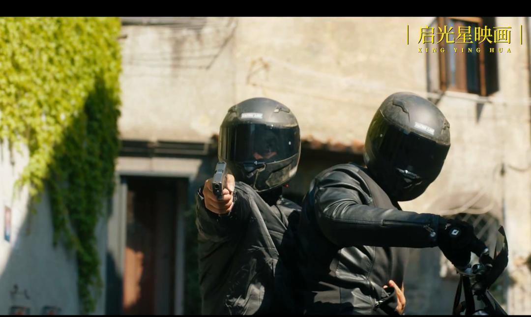 黑帮女老大成长史,黑帮女老大的传奇人生