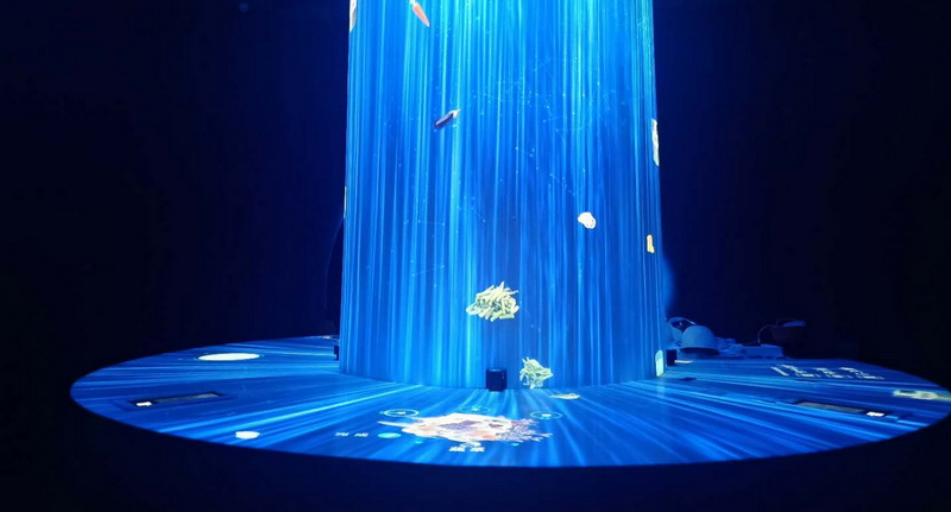 瀹藉垱鍥介檯寮犱笢韬环,瀹藉垱鍥介檯寮犱笢鍗氬＋