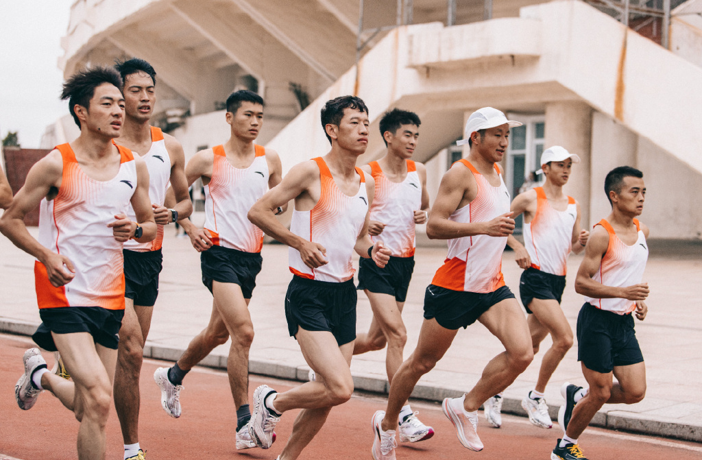 高鹏马拉松最好成绩,高鹏马拉松运动员