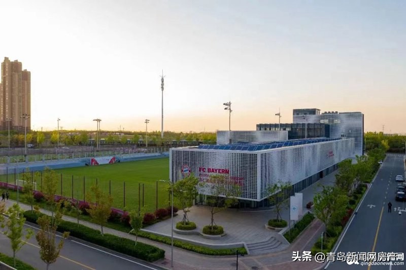 青岛西海岸队收获两连胜,西海岸足球队和上港