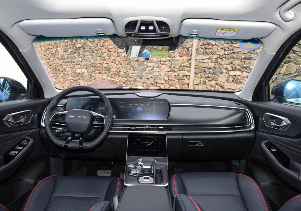 想买4万5万多的轿车选这三款就行,预算15万买轿车这3款谁更适合你