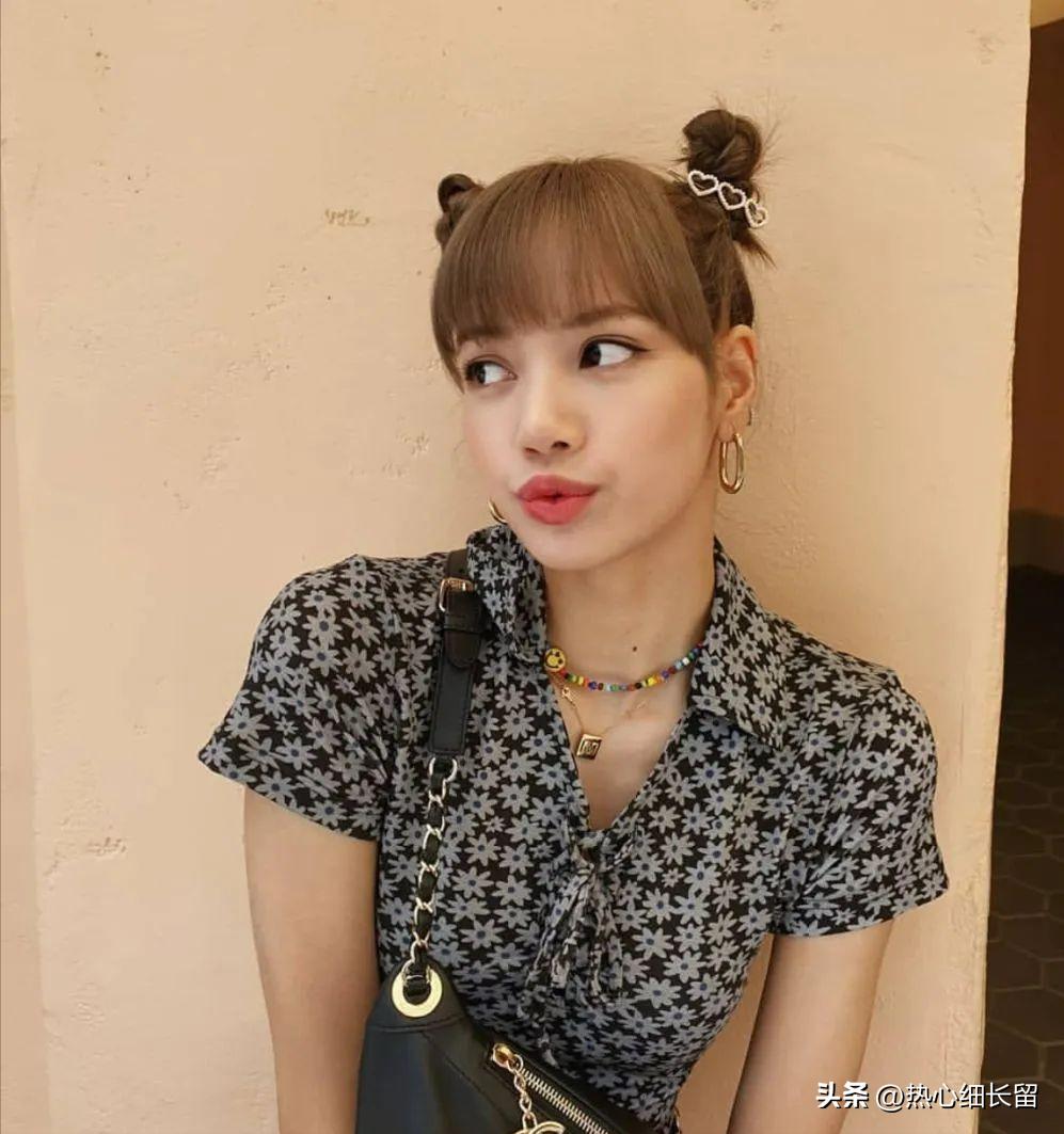 短袖衬衫的基础穿法越简单越时髦,短袖中长款衬衣穿搭技巧