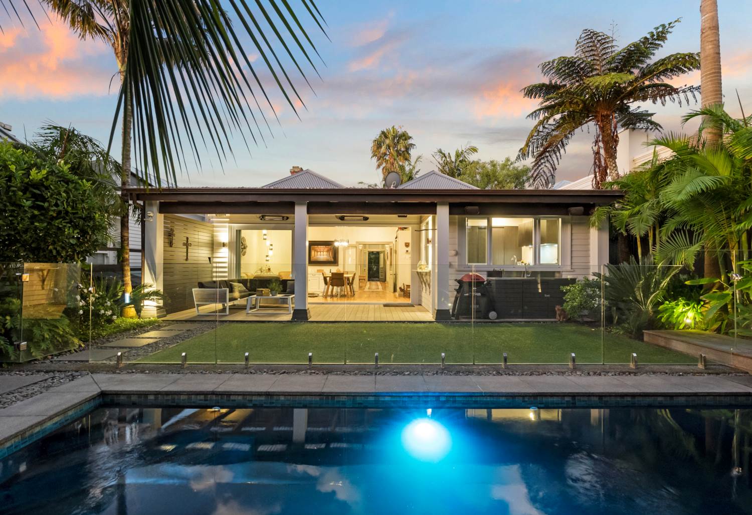 新西兰华人打工生活状况,新西兰人对中国人的印象