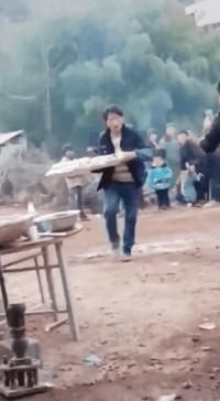 杭州最美老板娘视频,最美老板娘网友连夜赶往现场