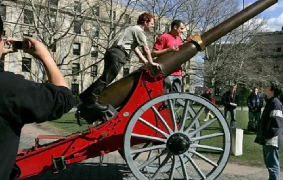 加州理工学院与纽约理工大学比较,世界名校大学合集