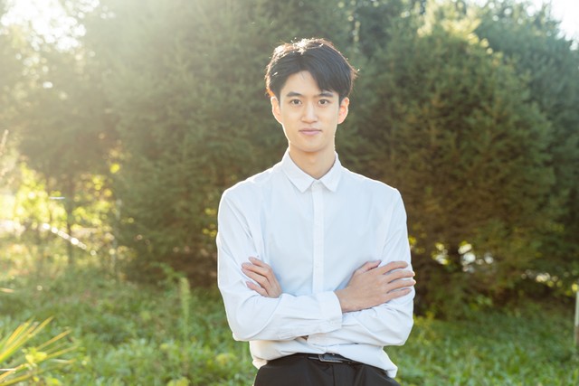 小纪俄罗斯寻女友,无果而终。又偶遇美女,便乐不思蜀,结局如何