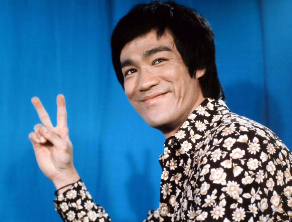 大揭秘邹文怀和李小龙全集,邹文怀与李小龙片场合照