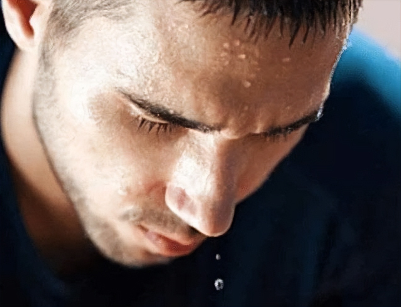 汗是身体健康的晴雨表中医,身体上有5种出汗的值得注意了