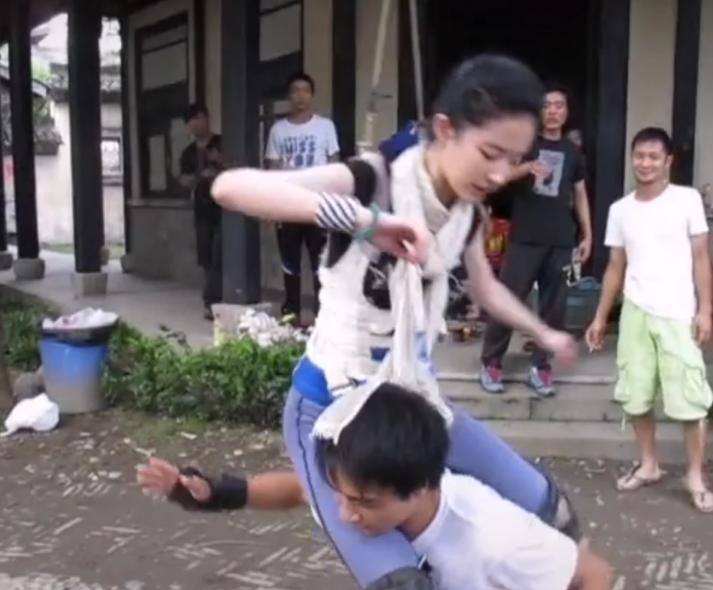 刘亦菲与朱一龙同台,朱一龙刘亦菲事件