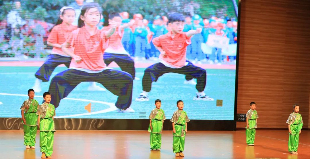 重庆大成中学年会,杨家坪中学论坛