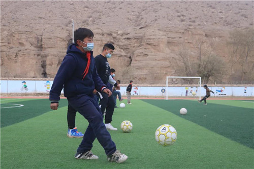 为中国足球梦想助力,为农村孩子筑梦爱心公益活动