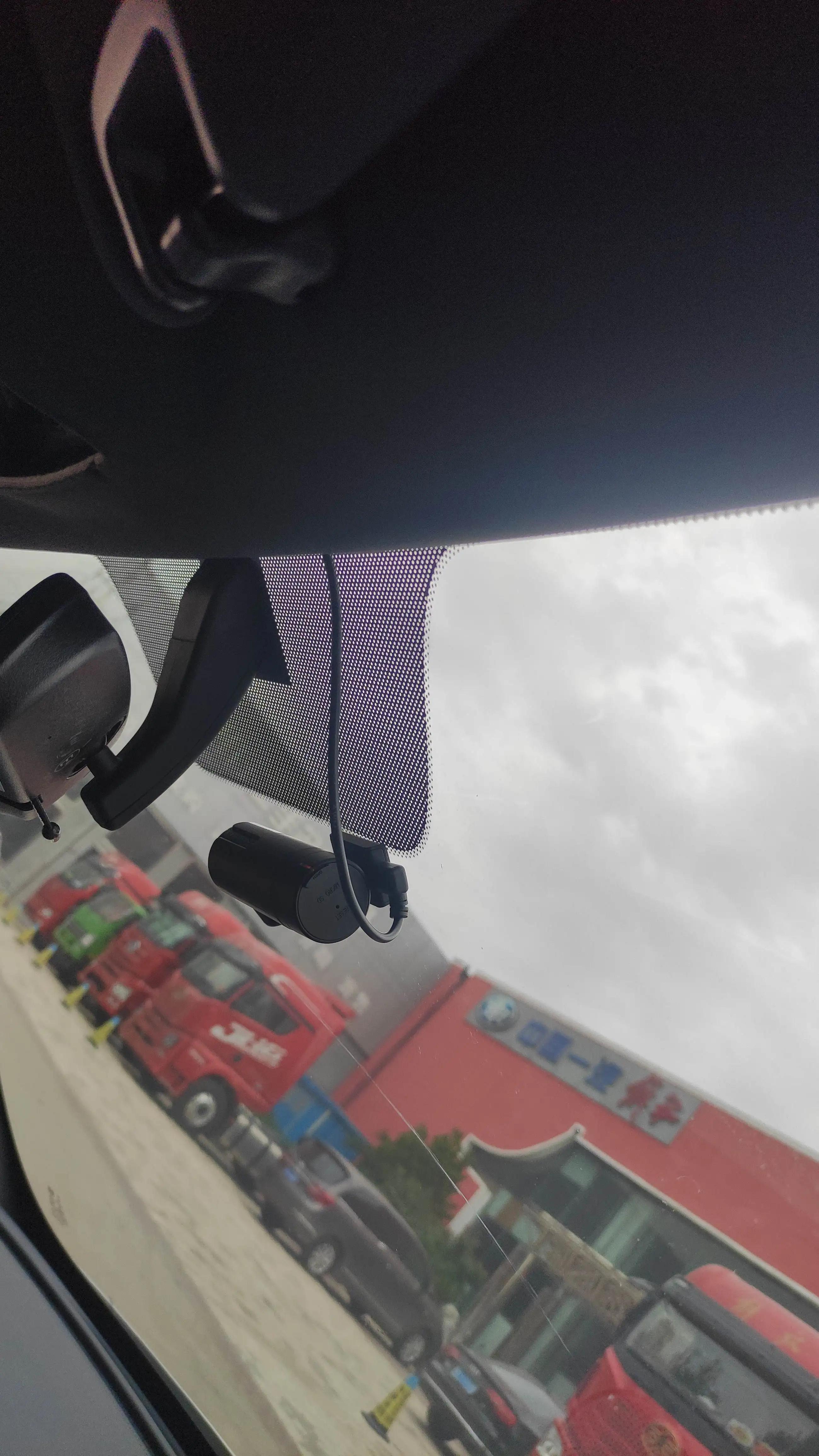 秦PlusDmi无损安装行车记录仪